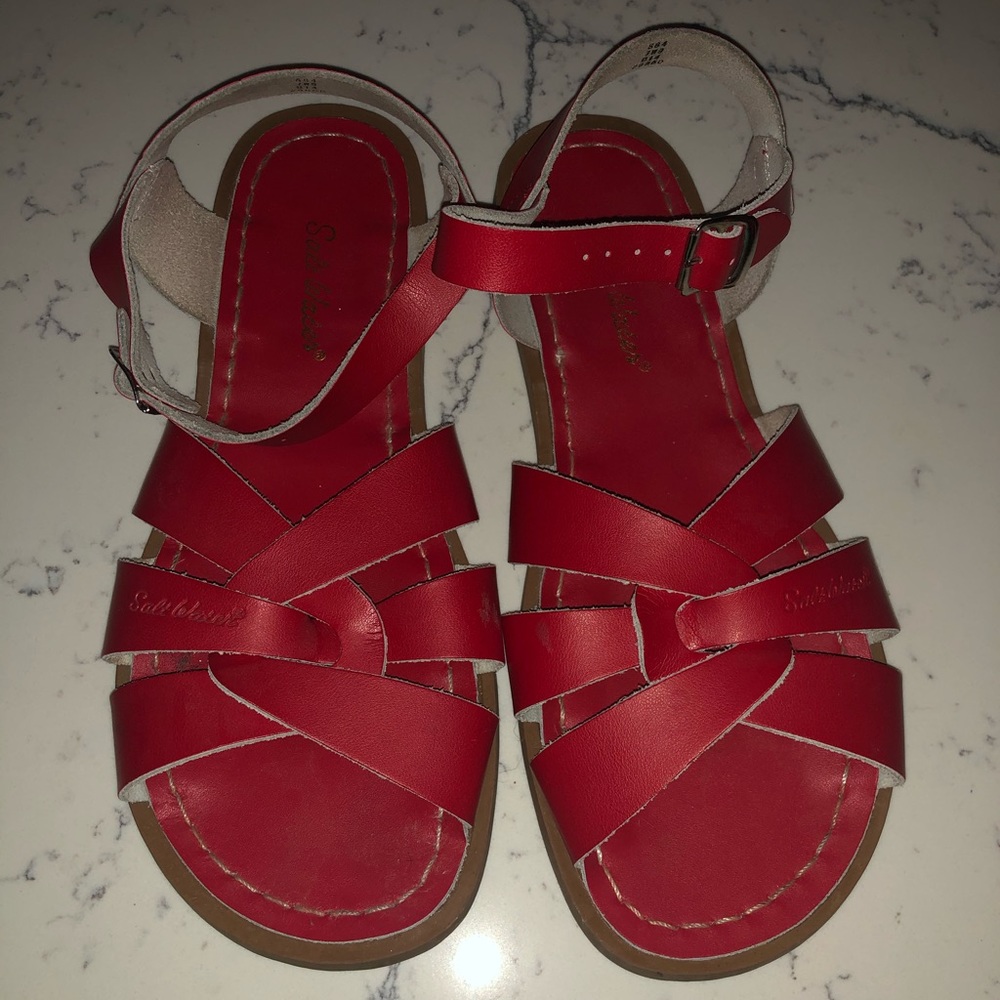 Women’s Saltwater Size 9